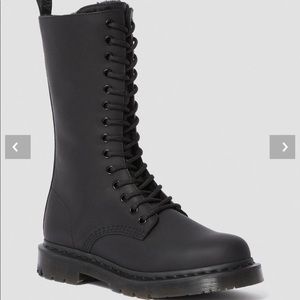 Doc Martens 1914 Women’s Wintergrip Tall boots